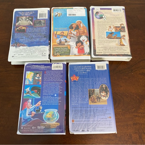 Rare Vintage Lot of 5 Disney Classic VHS Tapes Movies Clamshell Case #11 - Picture 2 of 3
